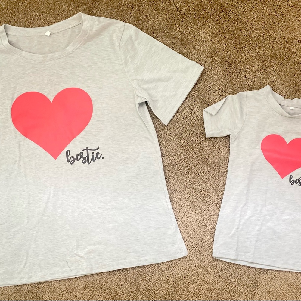 Gray and Red Heart Print Short Sleeve Tees